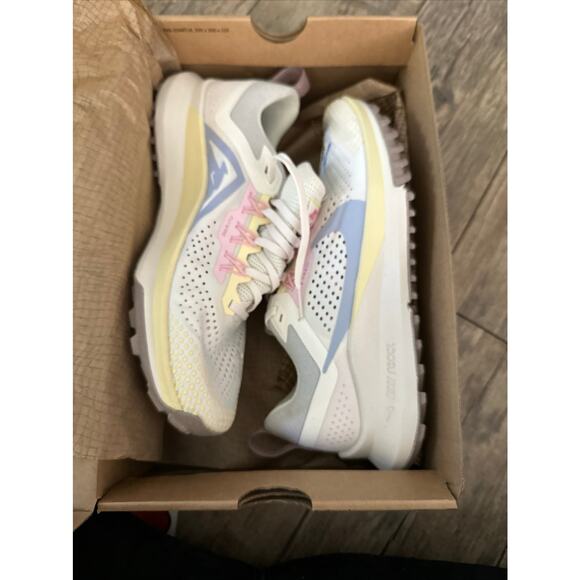 Nike Women's React Pegasus Trail 4 Sail Whisper Running Sneakers Shoes Size 9.5 - Picture 8 of 10